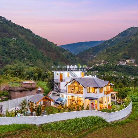 Stayvista At The Oakridge 4 Bhk Villa In Dharamshala With Jacuzzi & Balcony Chamba  Esterno foto