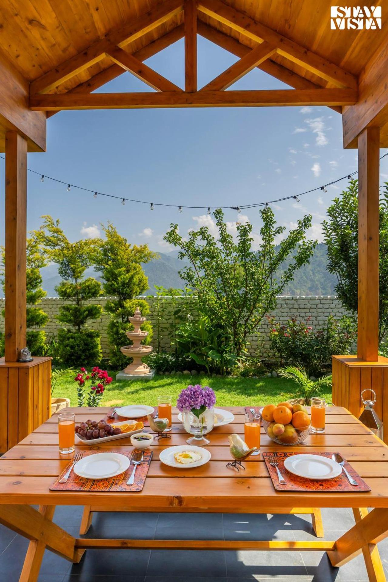 Stayvista At The Oakridge 4 Bhk Villa In Dharamshala With Jacuzzi & Balcony Chamba  Esterno foto